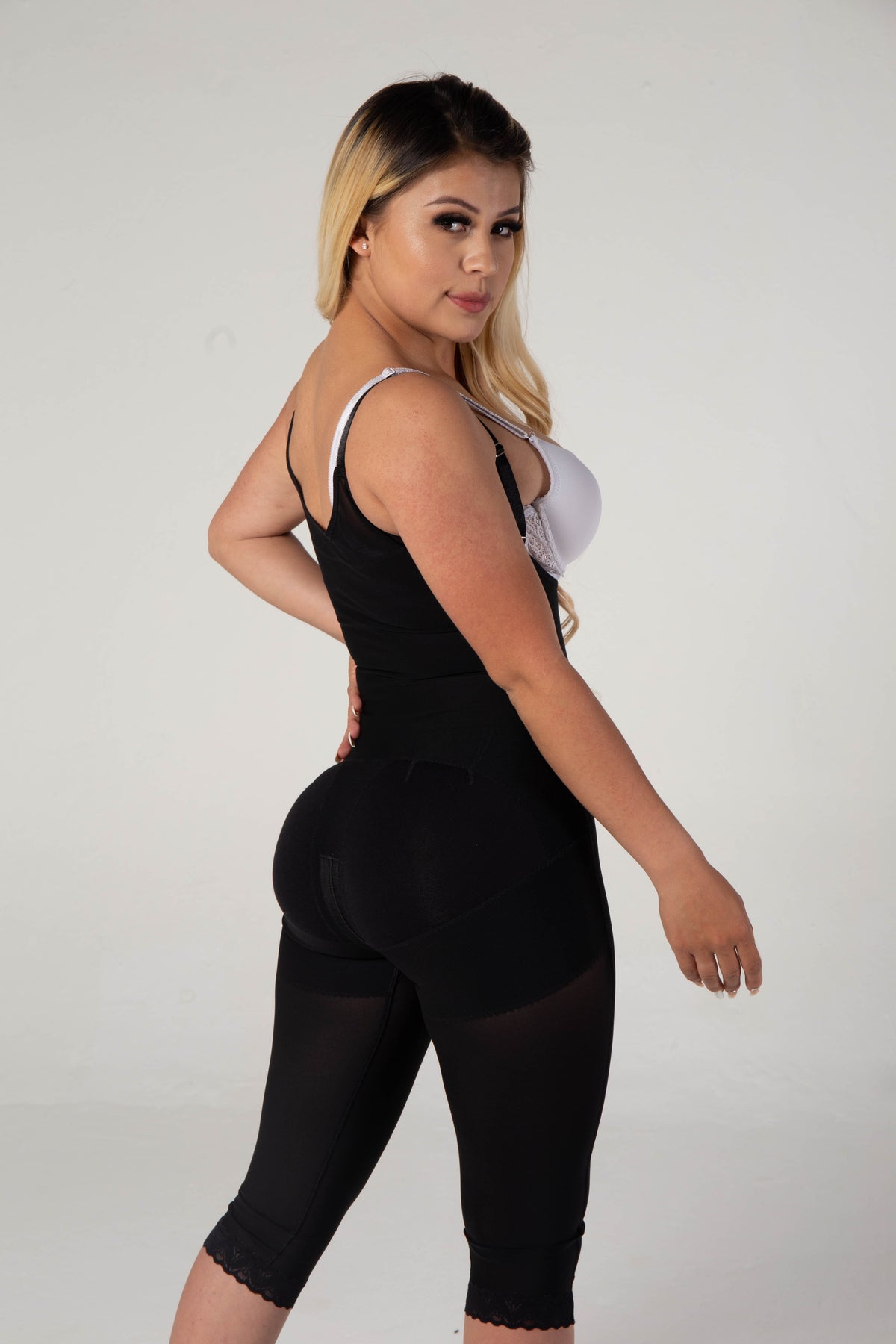 ST-010 faja larga posterior negro